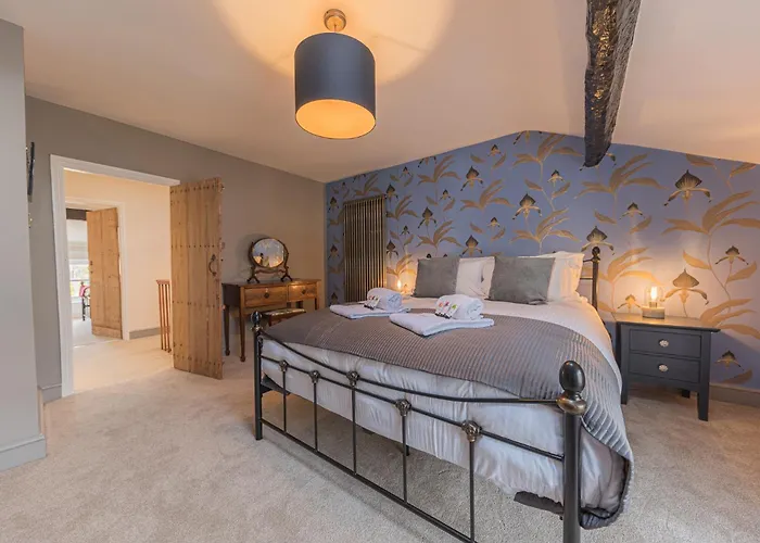 Tastefully Decorated, Family Friendly Property, Kirkby Lonsdale, Parking And Ev Charger Holiday home *