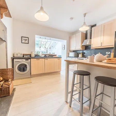 Dom wakacyjny Tastefully Decorated, Family Friendly Property, Kirkby Lonsdale, Parking And Ev Charger